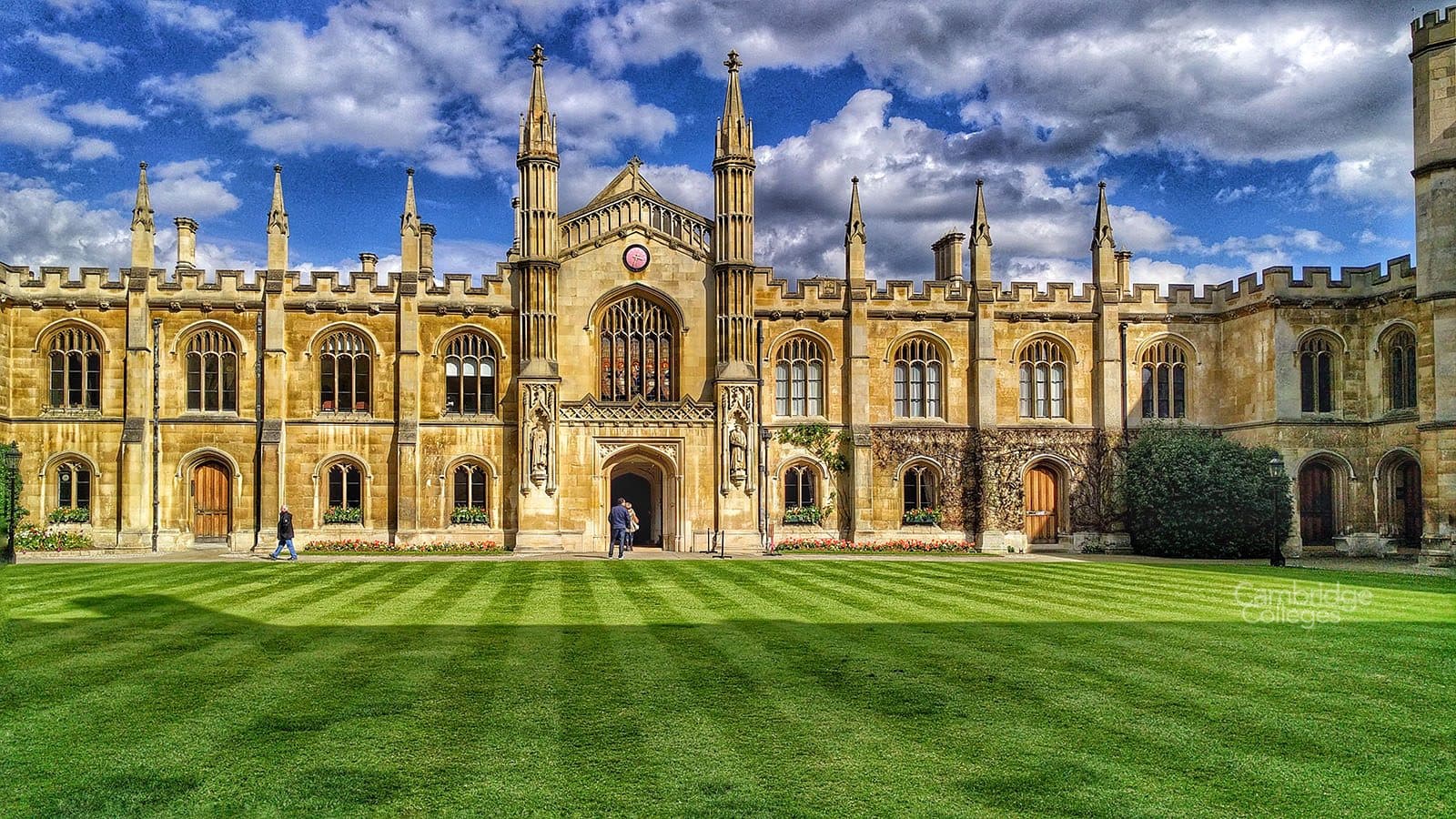 Oxford vs. Cambridge: Which One Should You Apply To??
