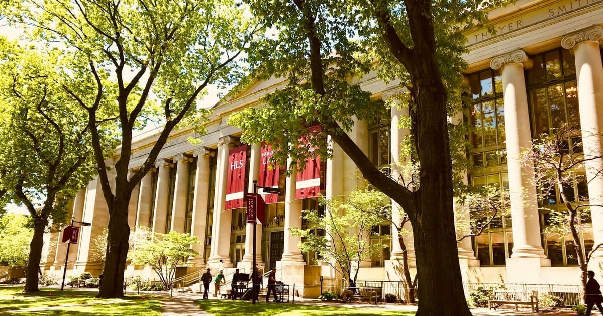 How To Apply To US Universities From The UK